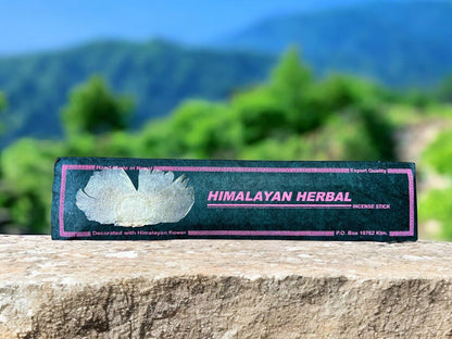 Himalayan Herbal Räucherstäbchen | Amber + Kampfer