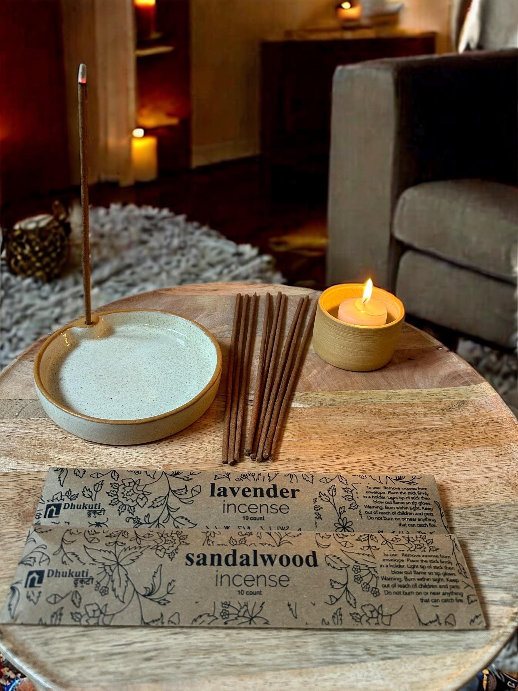 Traditionell handgerollte Räucherstäbchen | mildes Aroma | Sandelholz, Lavendel, Zimt