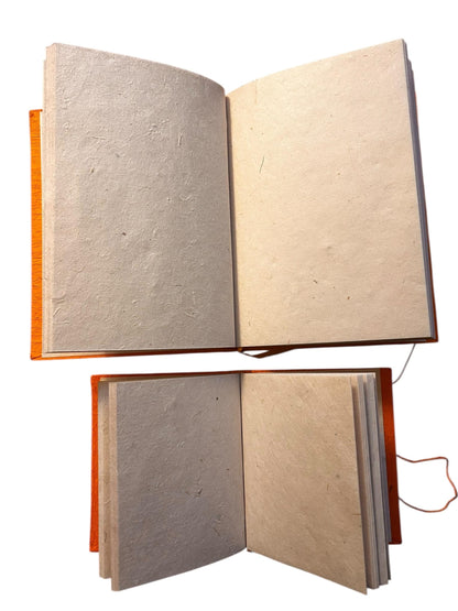 Edles, Handgemachtes Loktapapier Notizbuch mit Blattverzierung aus Nepal | 60 Seiten | Nachhaltiges Tagebuch, Eco Friendly Handmade Journal