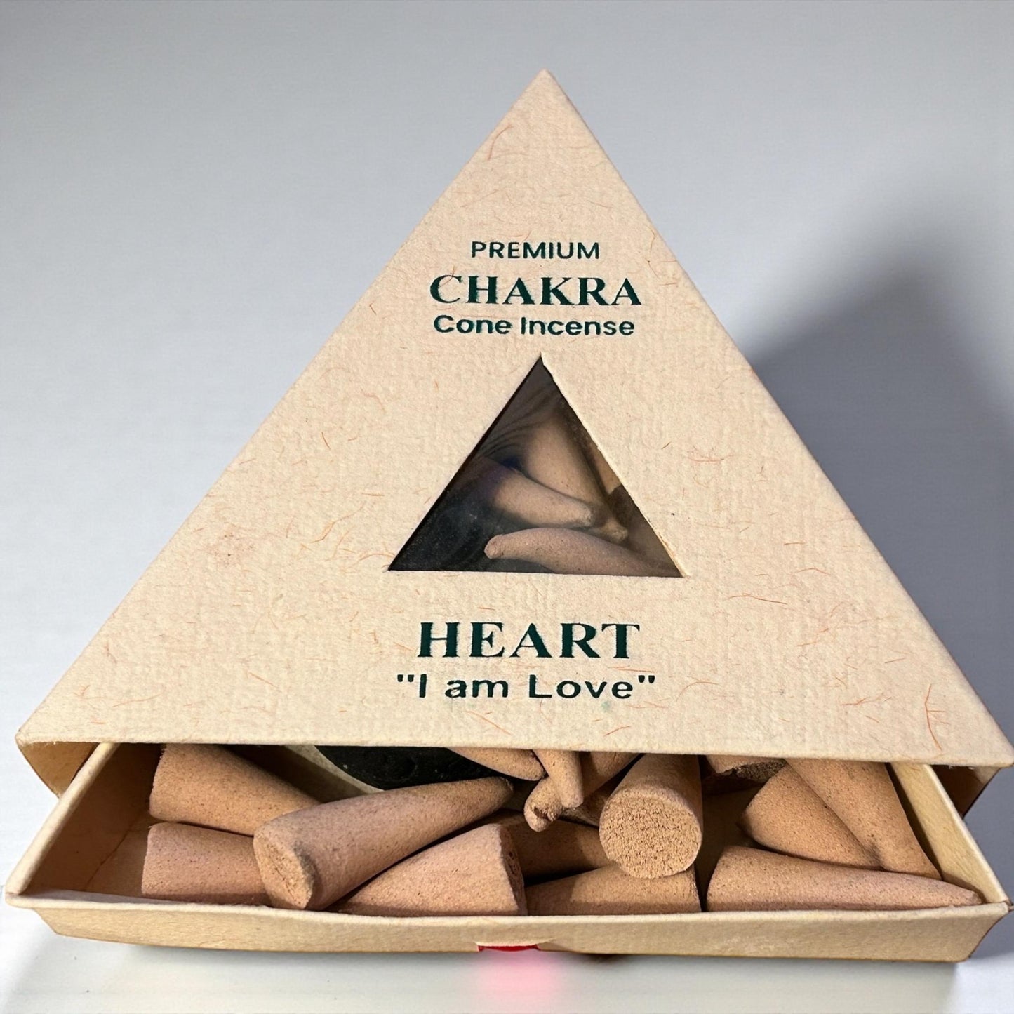 Räucherkegel Set – 7 Chakren inkl. Halter | Handgemacht in Nepal | Natur Räucherwerk für Meditation & Balance | Premium Chakra Cones Gift