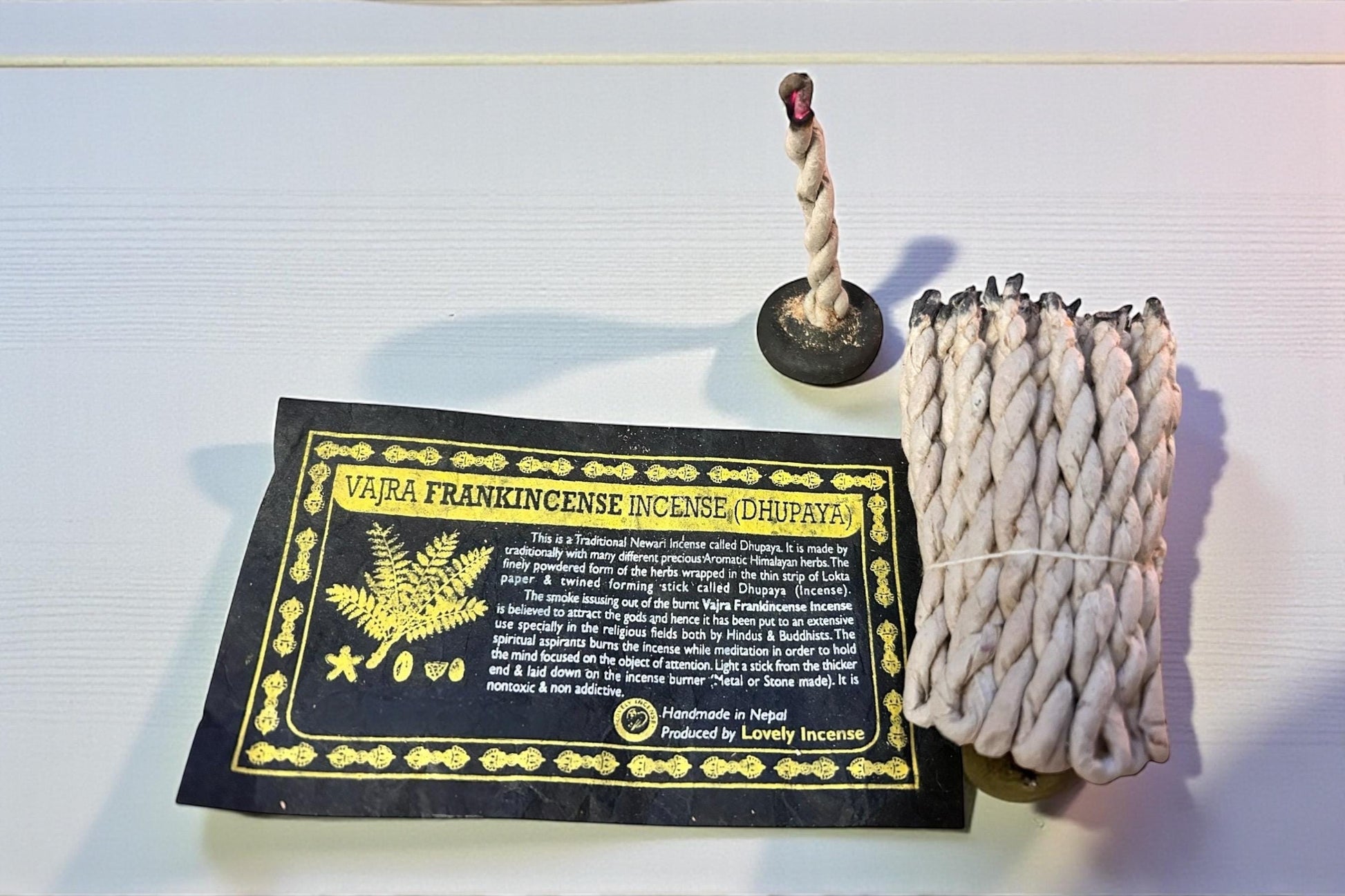 Vajra Räucherschnüre aus Nepal | Dhupaya Rope Incense | Natürlich + Handgemacht | Verschiedene Sorten | Meditation, Reinigung & Achtsamkeit