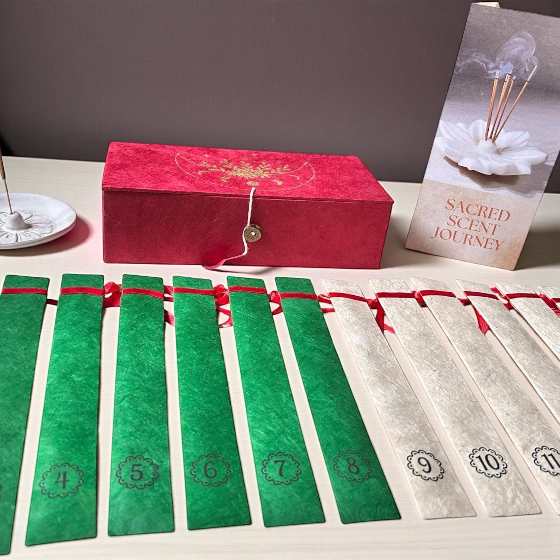 Sacred Scent Journey Räucherstäbchen Probierbox – 16 Duftsorten Set | 100 % natürlich + handgemacht | achtsames Meditation & Ritual Geschenk