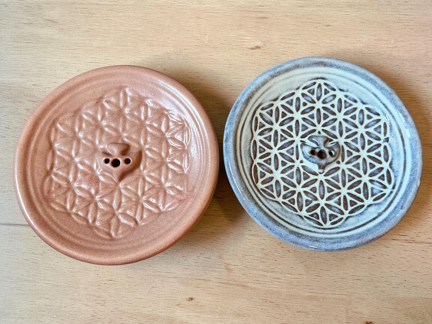 Räucherstäbchenhalter Blume des Lebens | Keramik Glasiert | Handgetöpfert in Nepal | Unikat | Naturprodukt | spirituelle Deko | Handgemacht