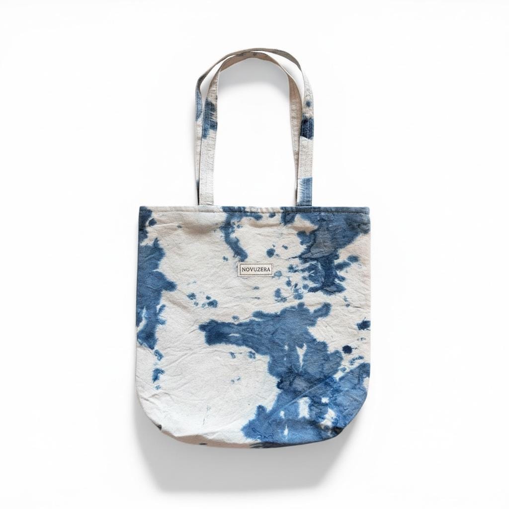 Naturgefärbter Baumwollbeutel | Pflanzenprint & Indigo Dye | Fair gefertigt in Nepal | Nachhaltige Eco Tote Bag | Fair Trade Tasche
