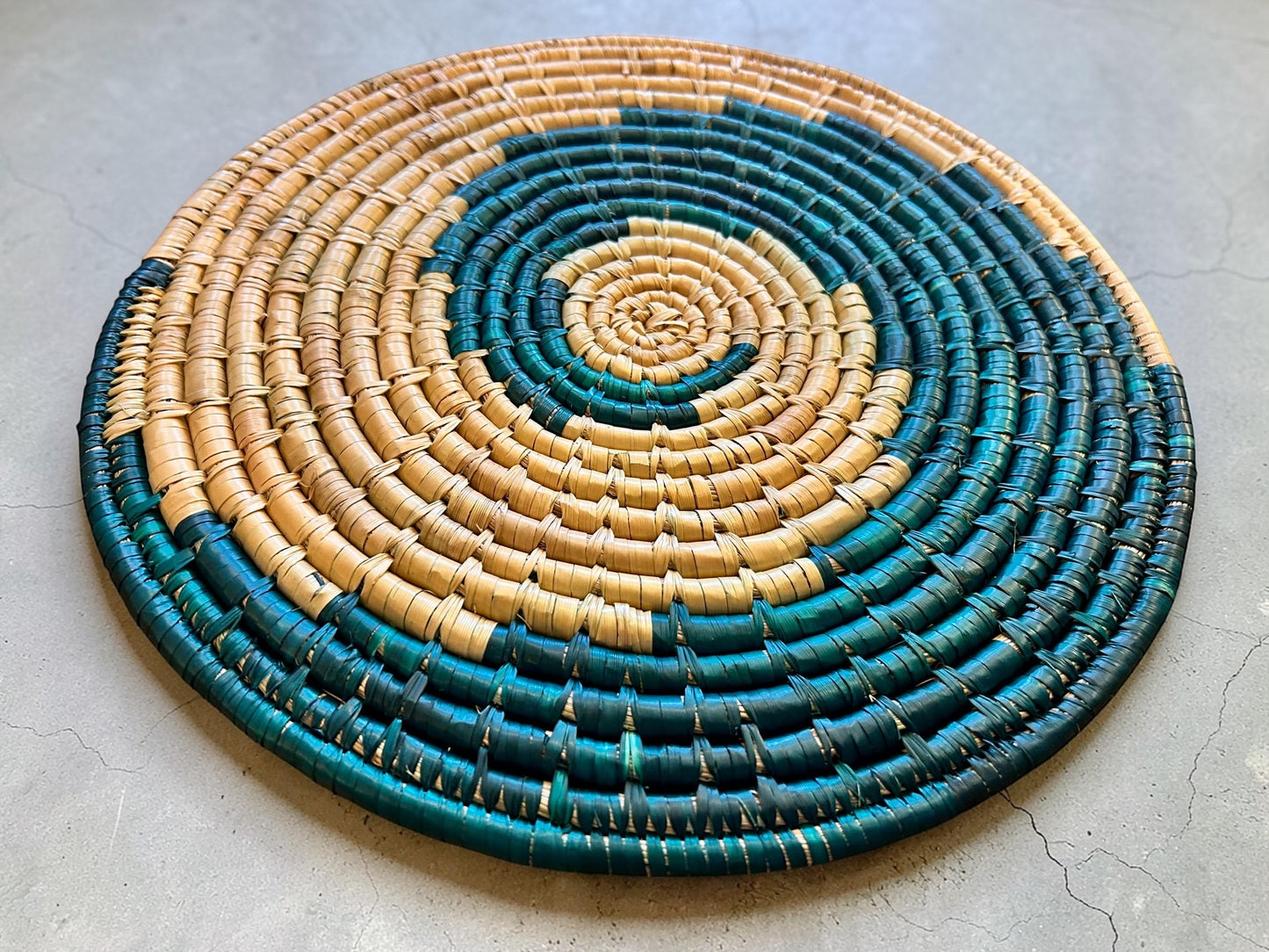 Boho Untersetzer & Wanddeko aus Naturfasern | Handgeflochten | Topfuntersetzer | Fair Trade aus Nepal | Moonj + Kansh Deko